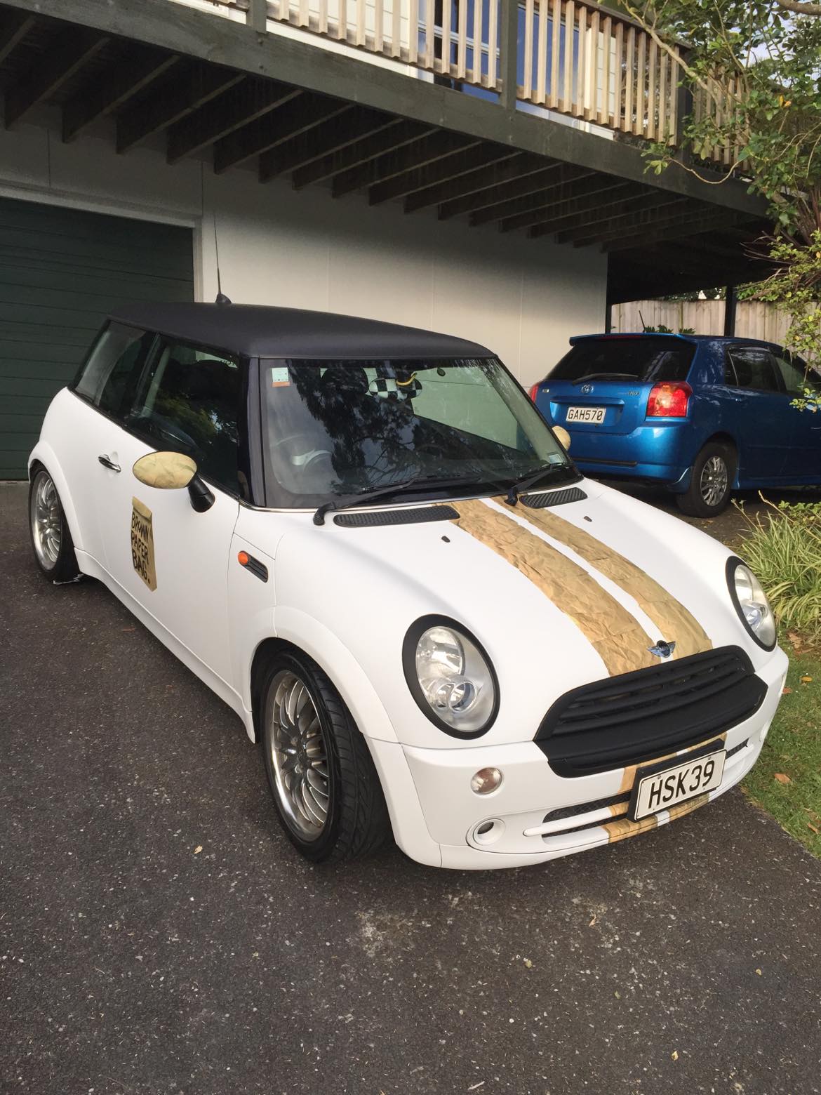 car sign writing
