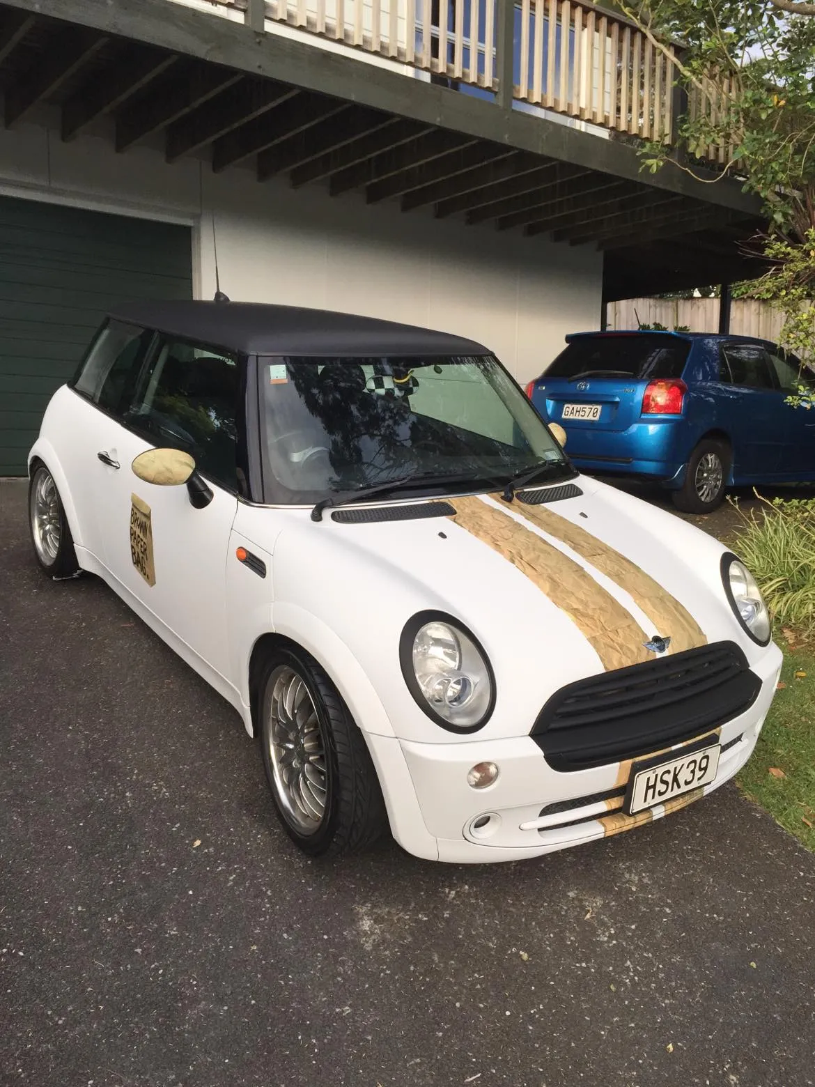 car sign writing